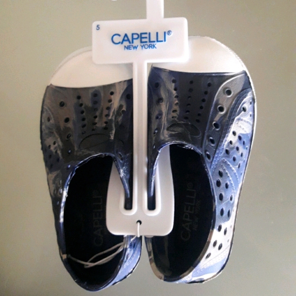 Capelli New York Unisex-Child Water Shoes